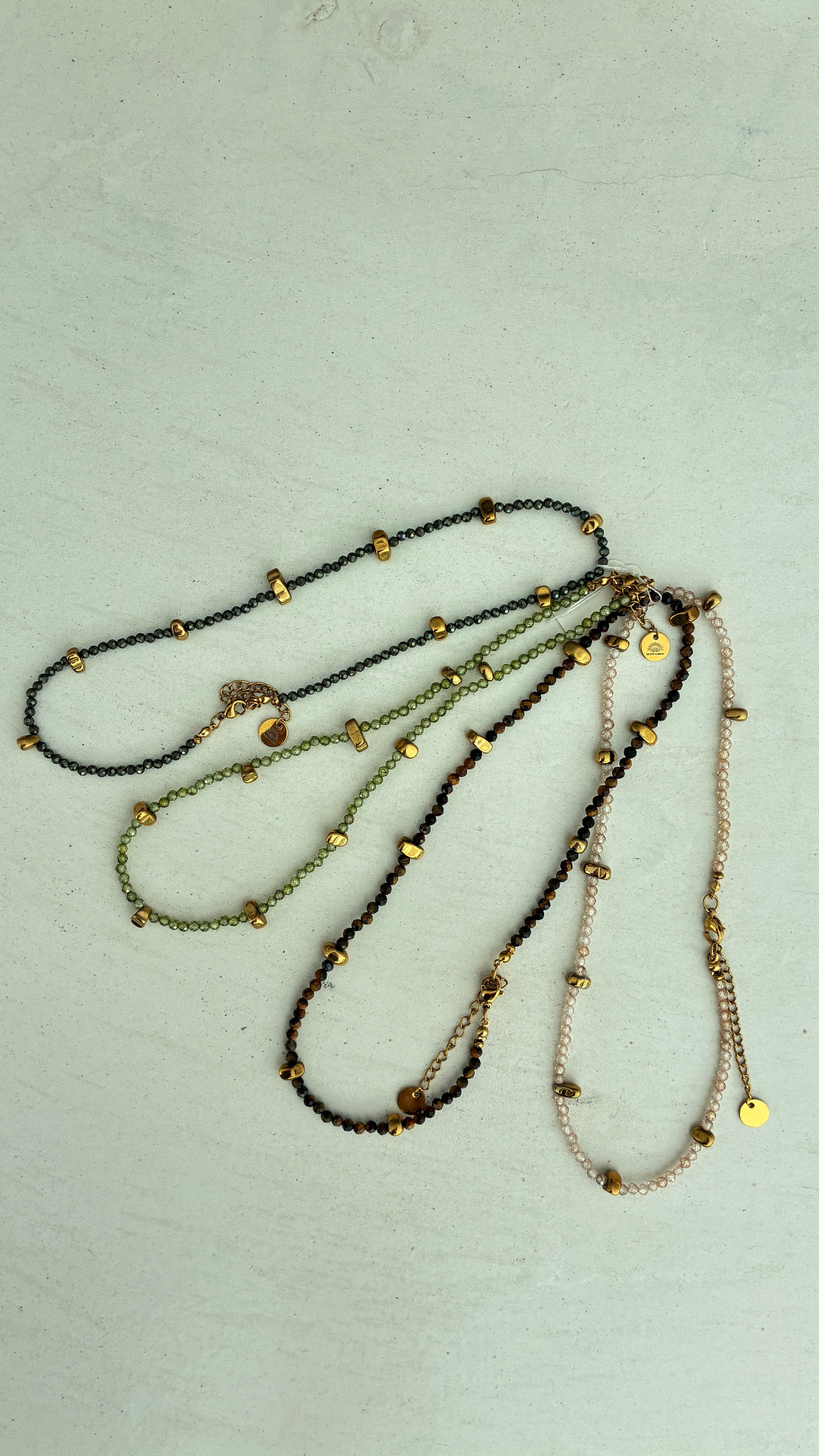 Collar piedras Empty