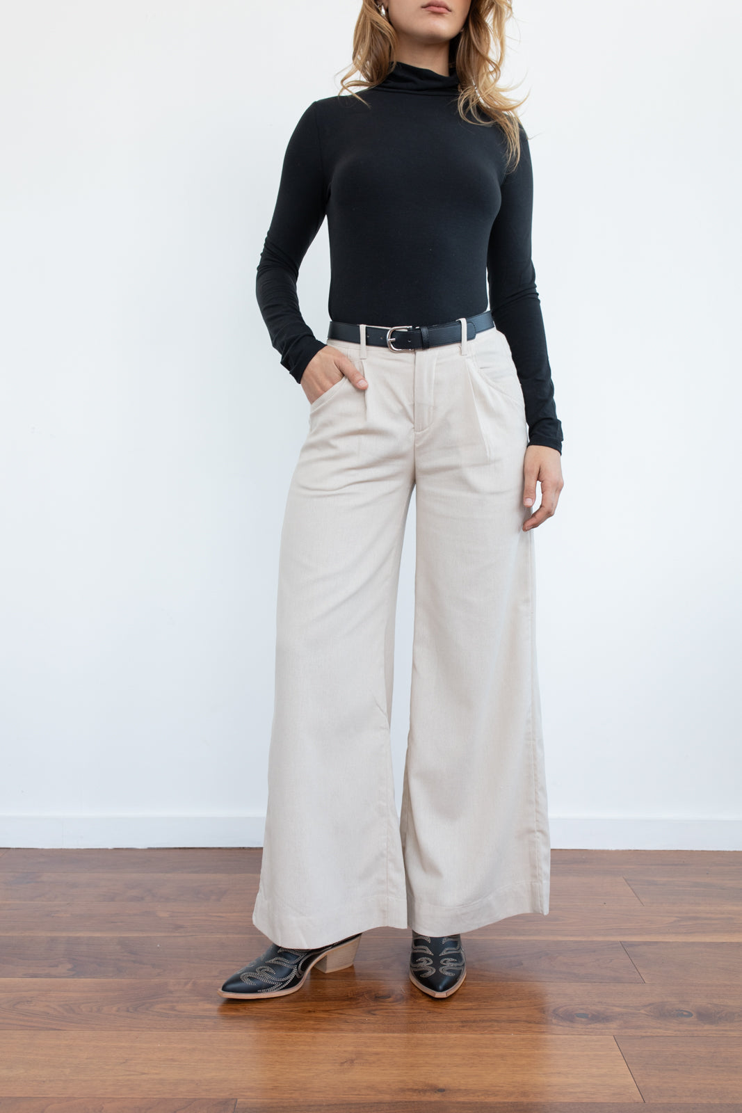 Pantalón pliegue oatmeal