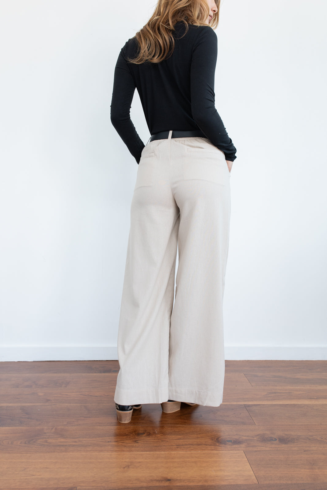 Pantalón pliegue oatmeal