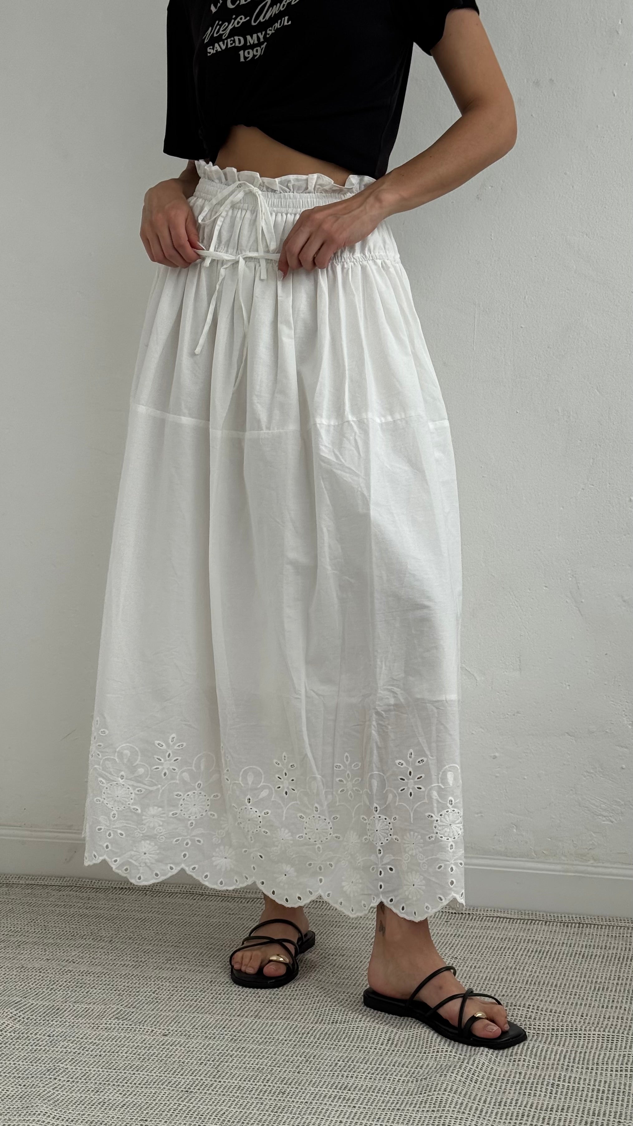 Falda Ariana White