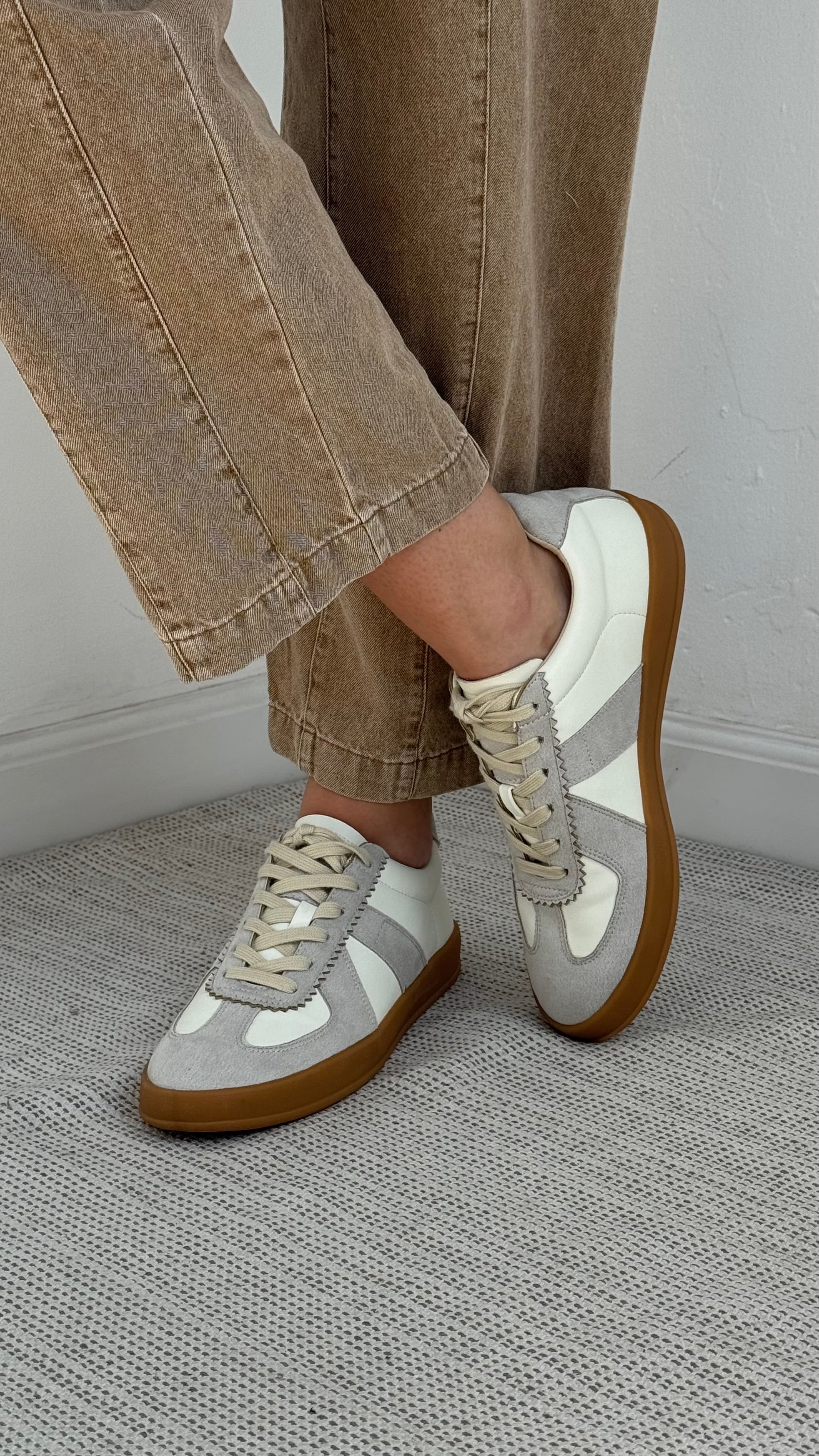 Tenis de ante white grey