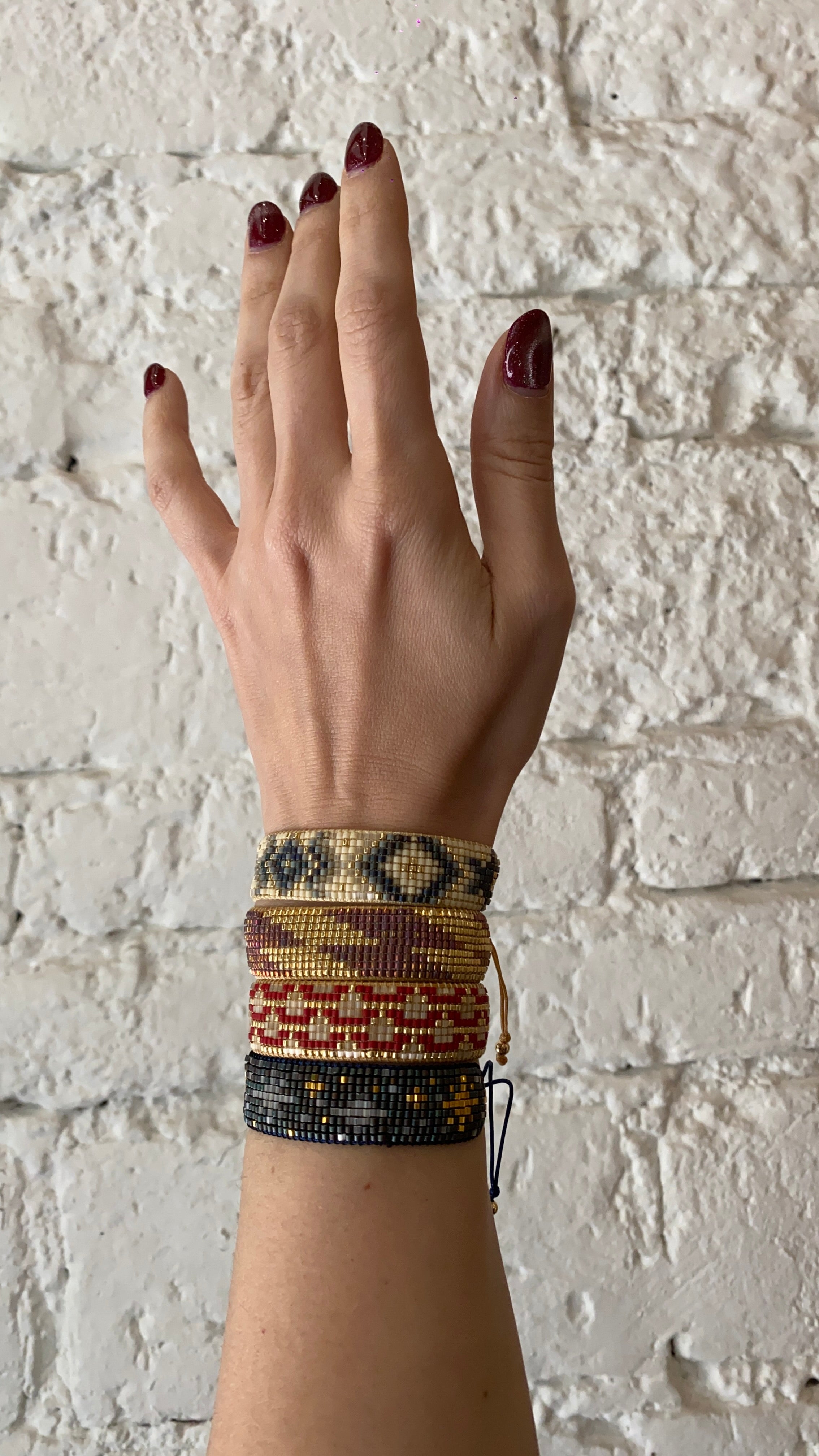 Pulsera tejida 11
