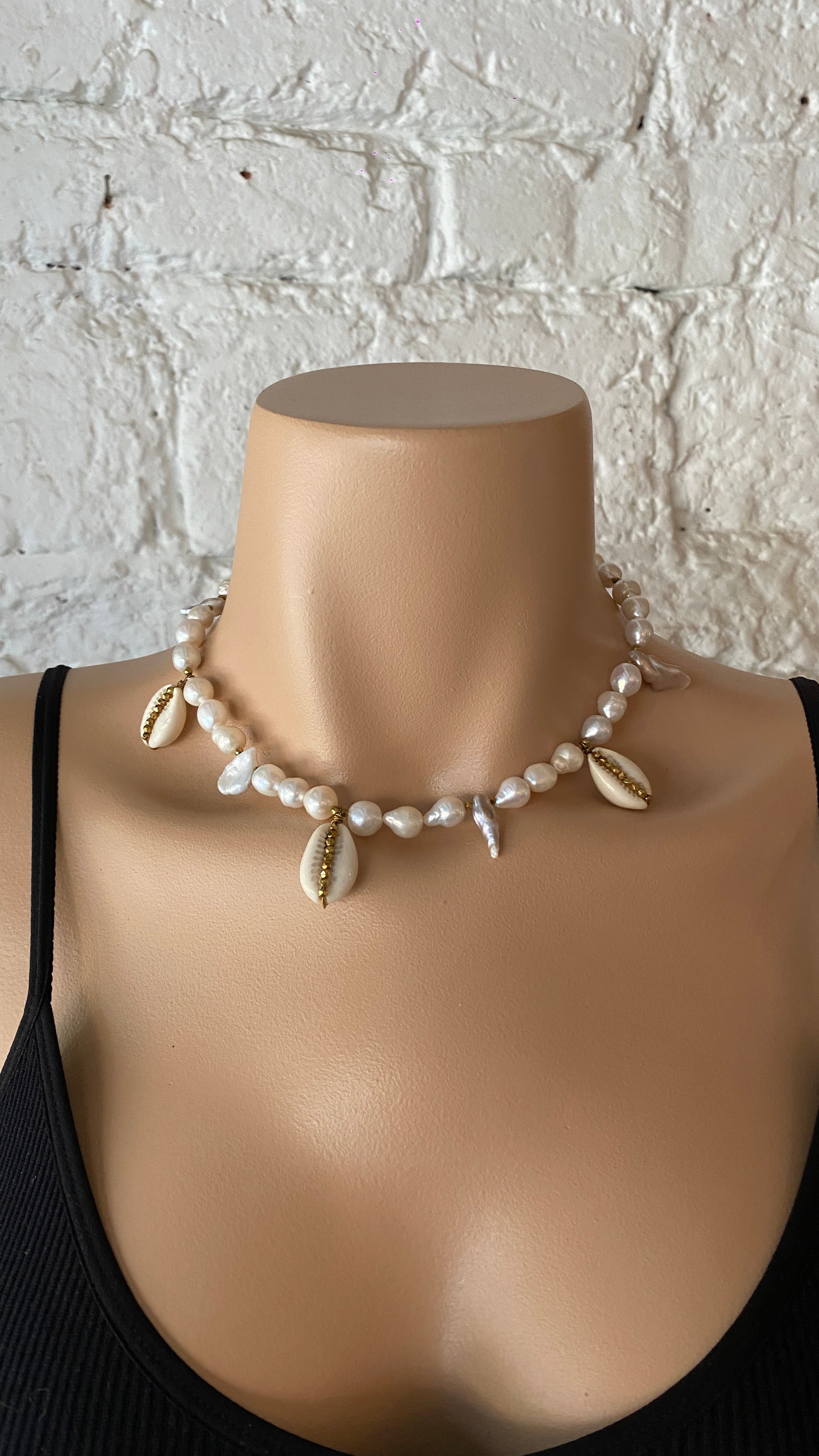 Collar perlas Empty