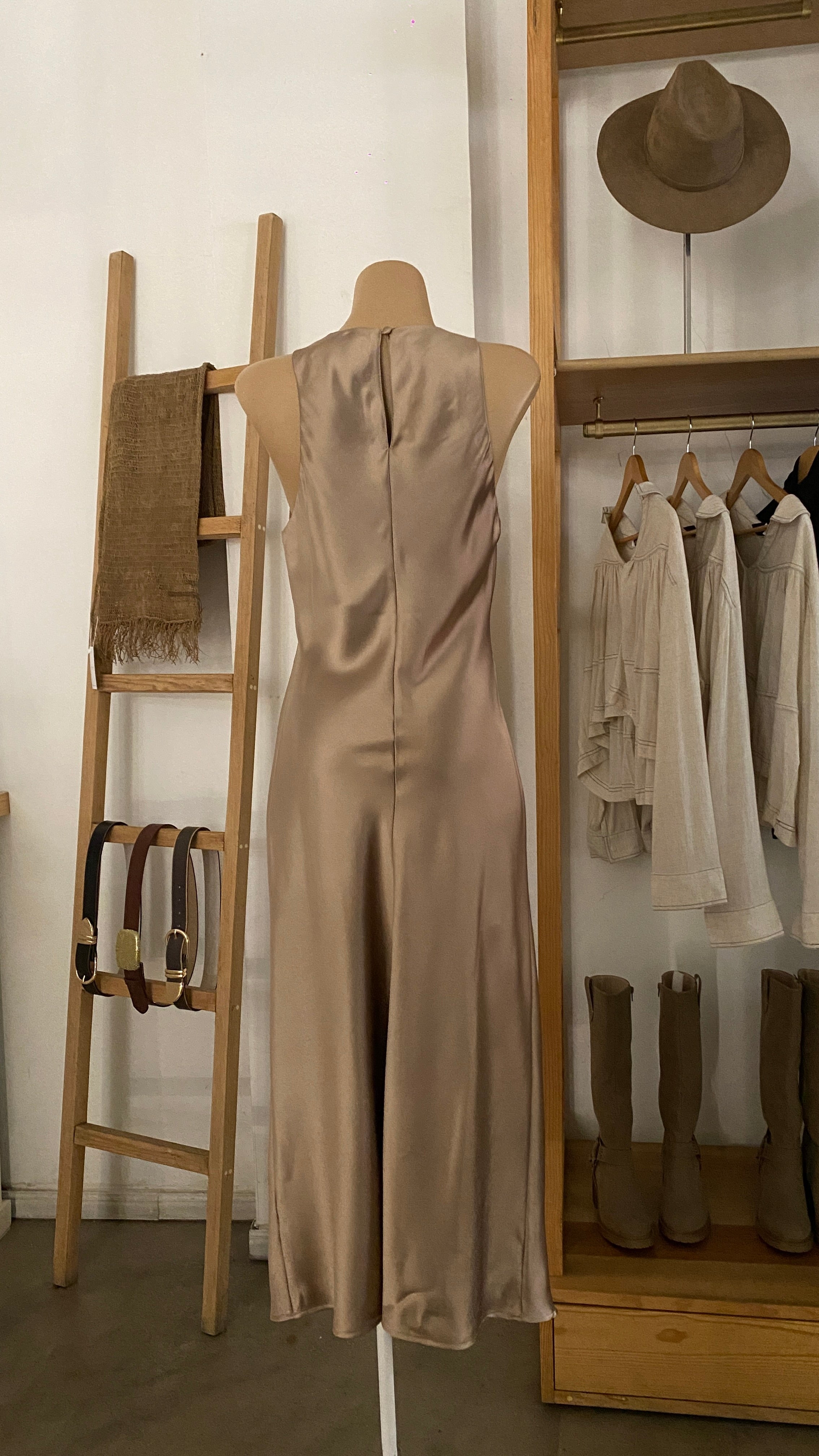 Vestido Odette Dark taupe