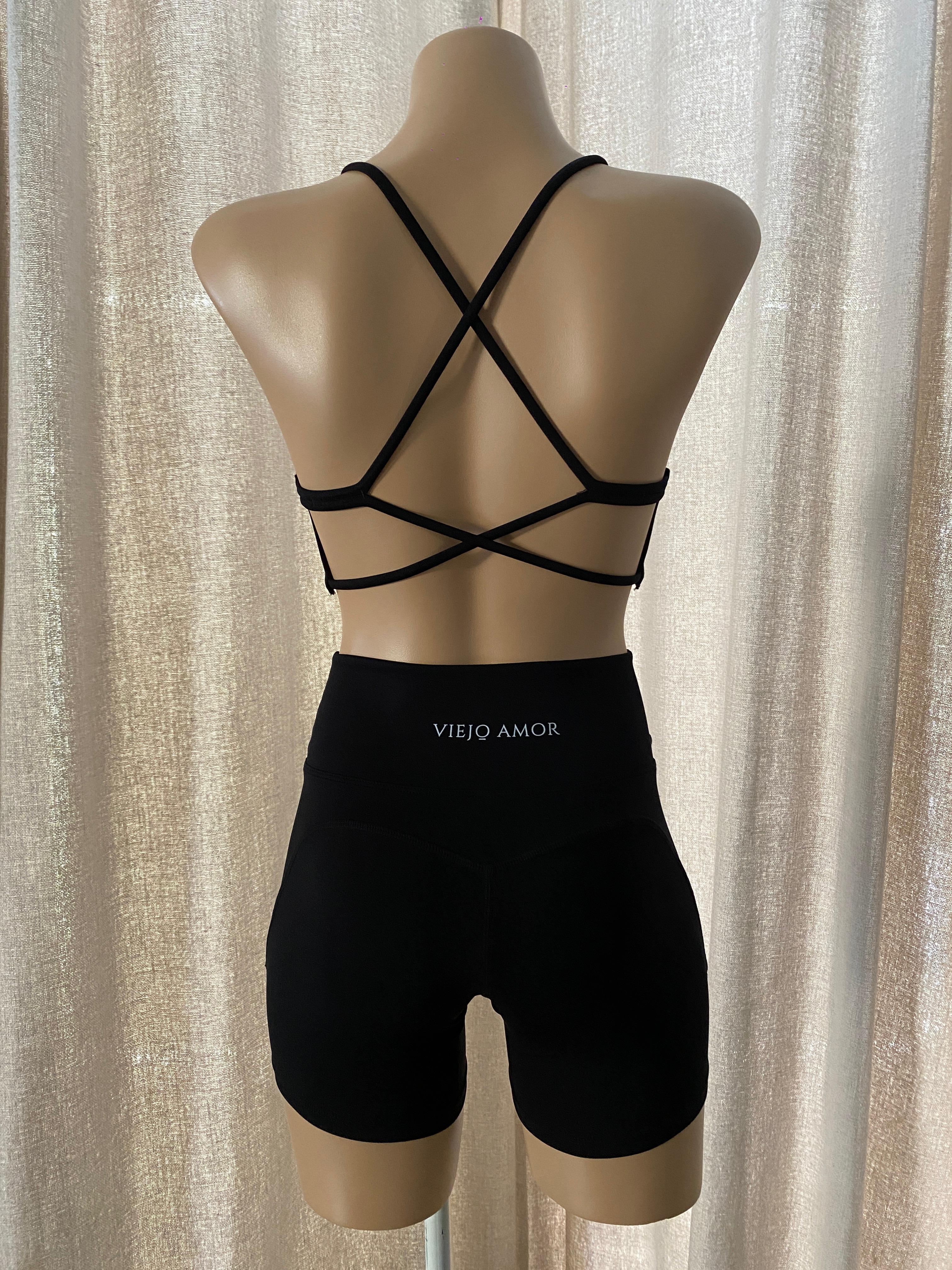Conjunto deportivo cruzado