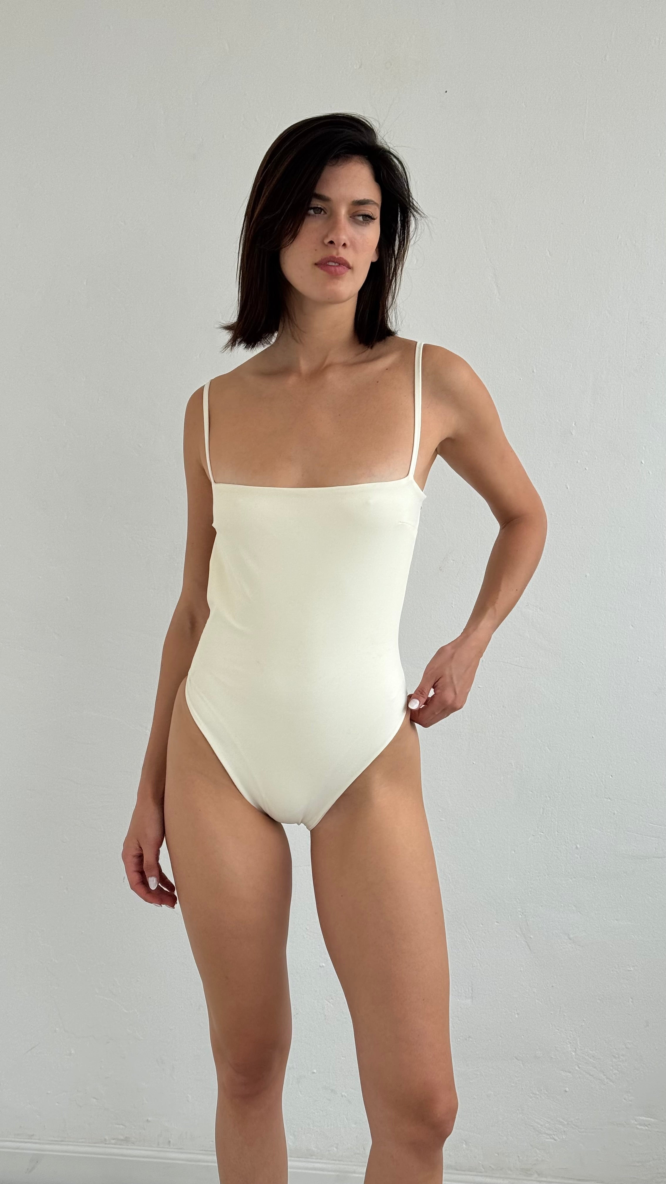 Traje de baño entero Rubí Crema