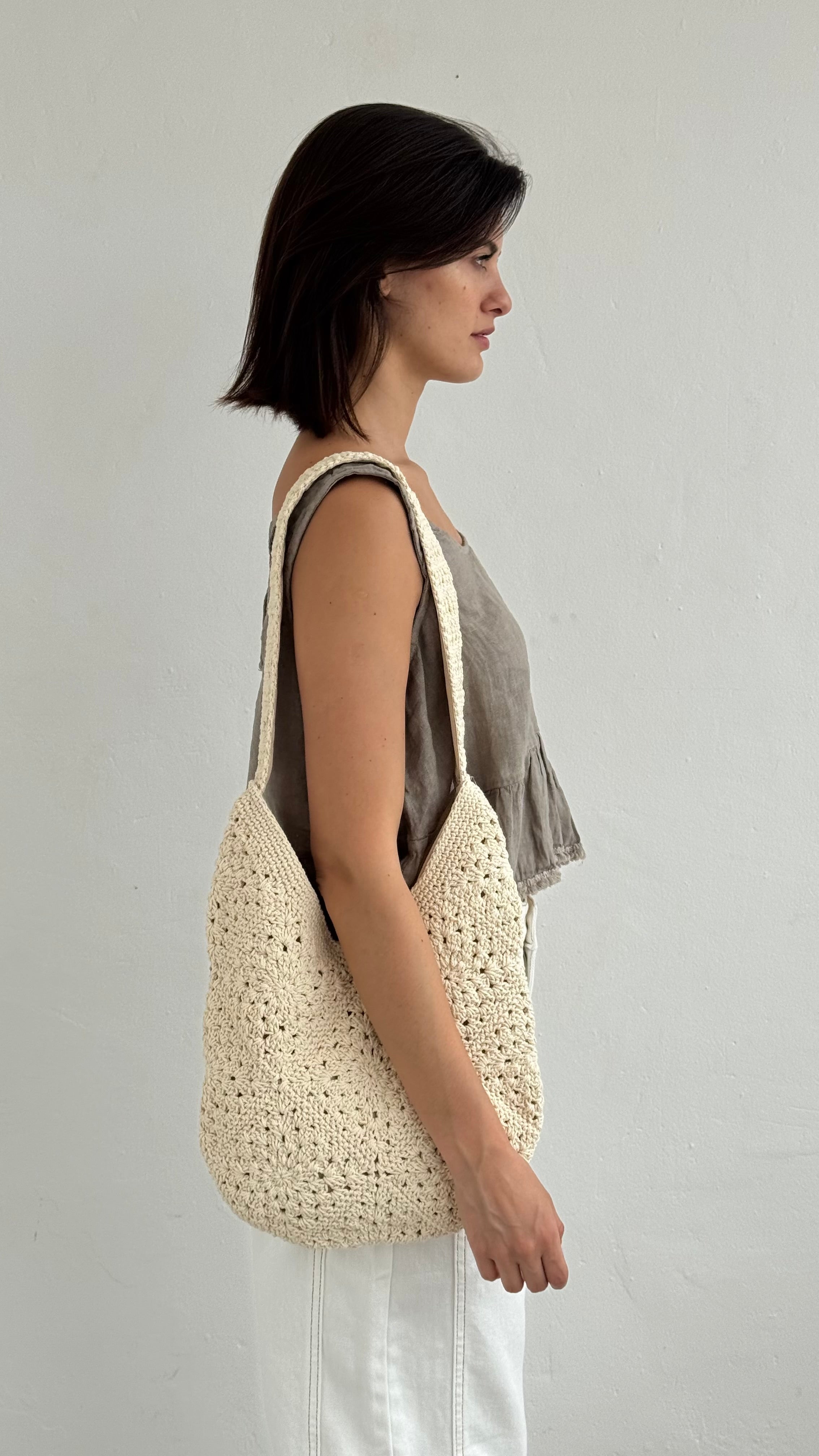 Bolso trenzado beige playa