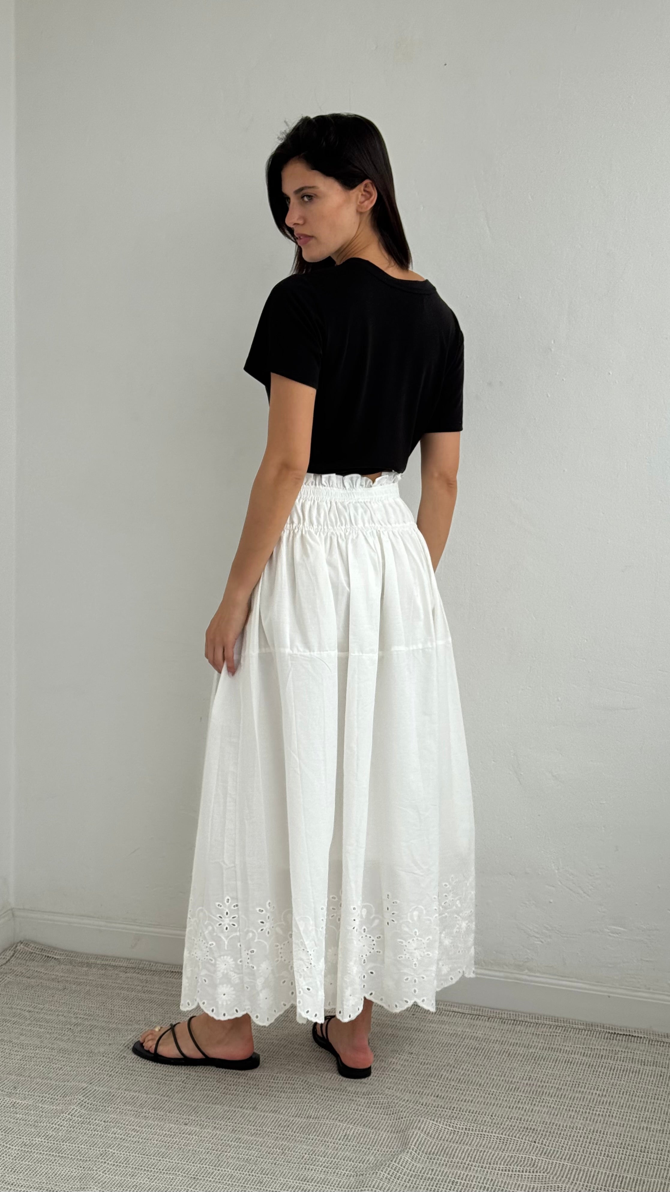 Falda Ariana White