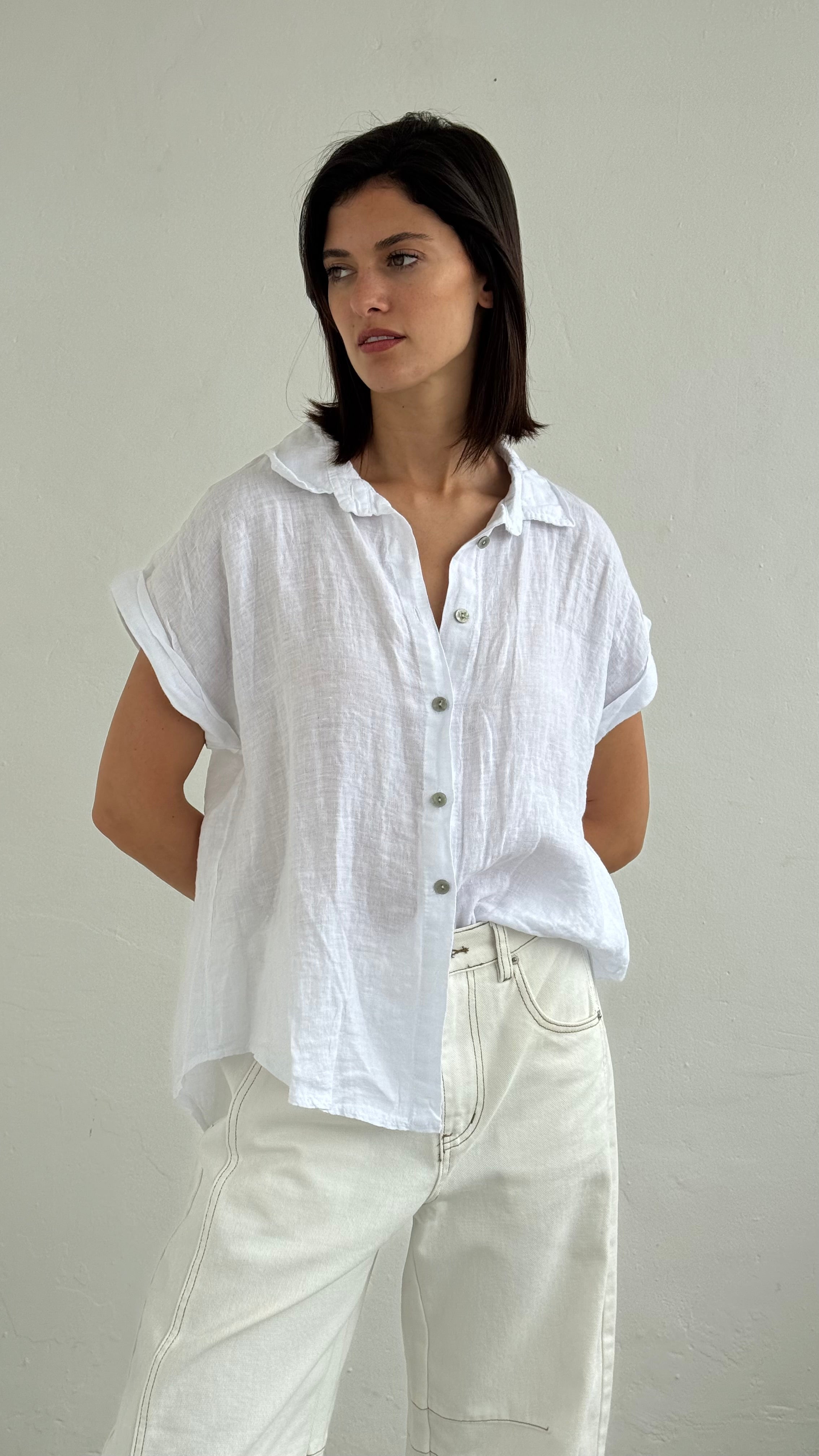 Camisa de lino blanca playa
