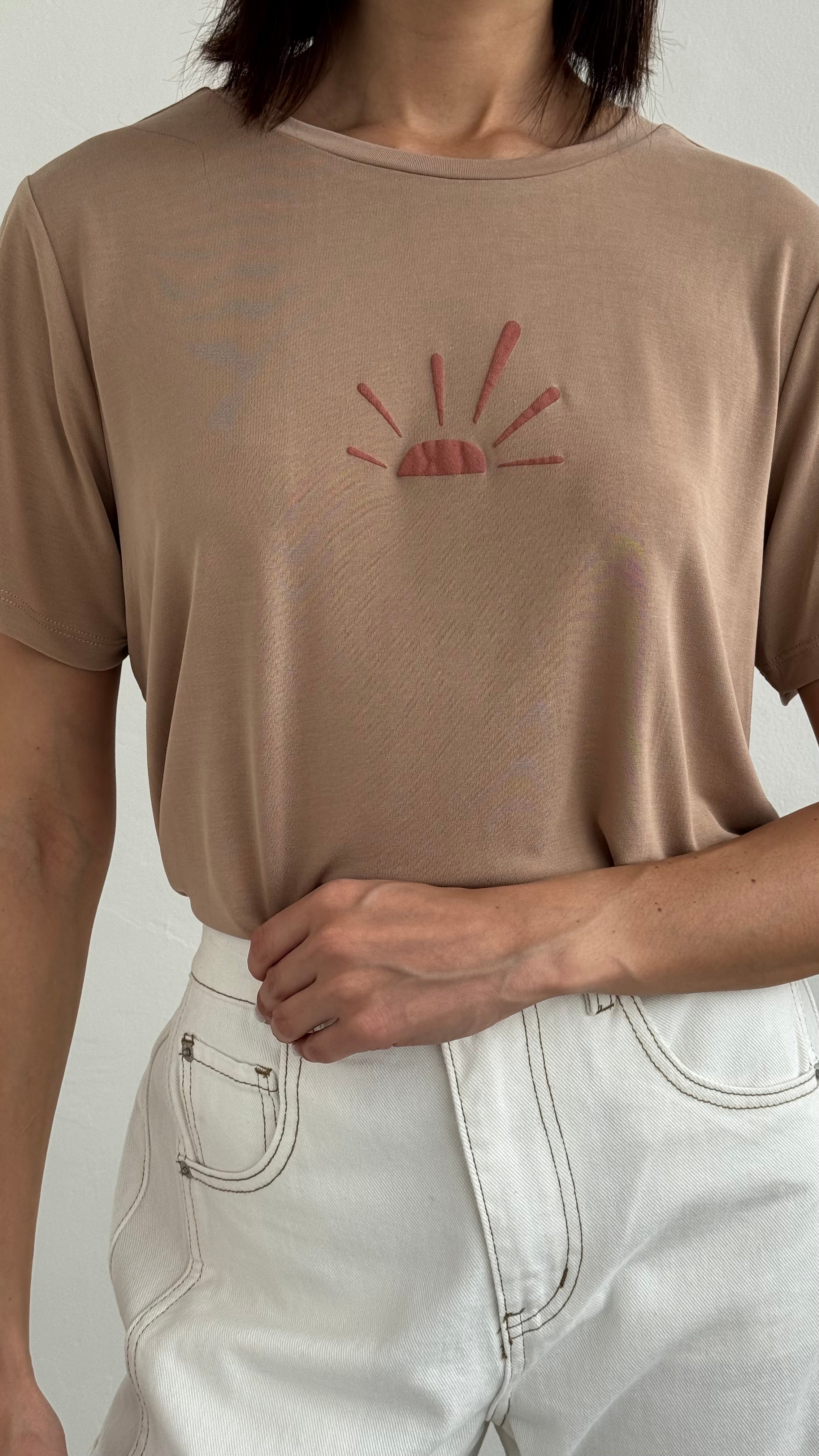 Camiseta print dark taupe playa